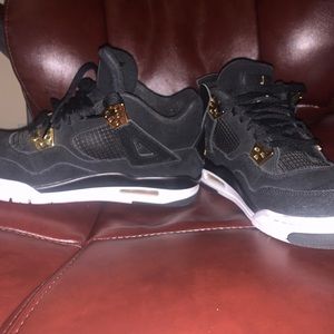 JORDAN 4 ROYALTY